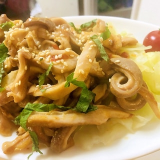 ⭐️今夜の定食「豚ガツの辛子味噌茹でキャベツ添え」